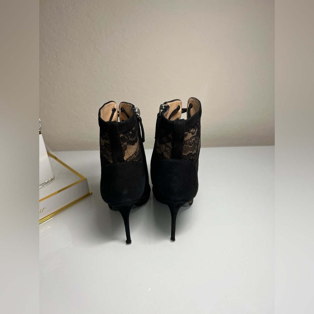 Giuseppe Zanotti Black Lace Peep-Toe Stiletto Sandals - Picture 6 of 16